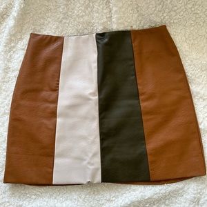 Wild honey, faux leather mini skirt, green, brown and cream, size large